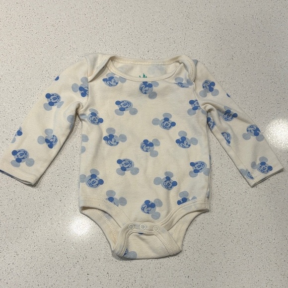 Disney Newborn Bundle - 4 Pieces - Picture 2 of 4